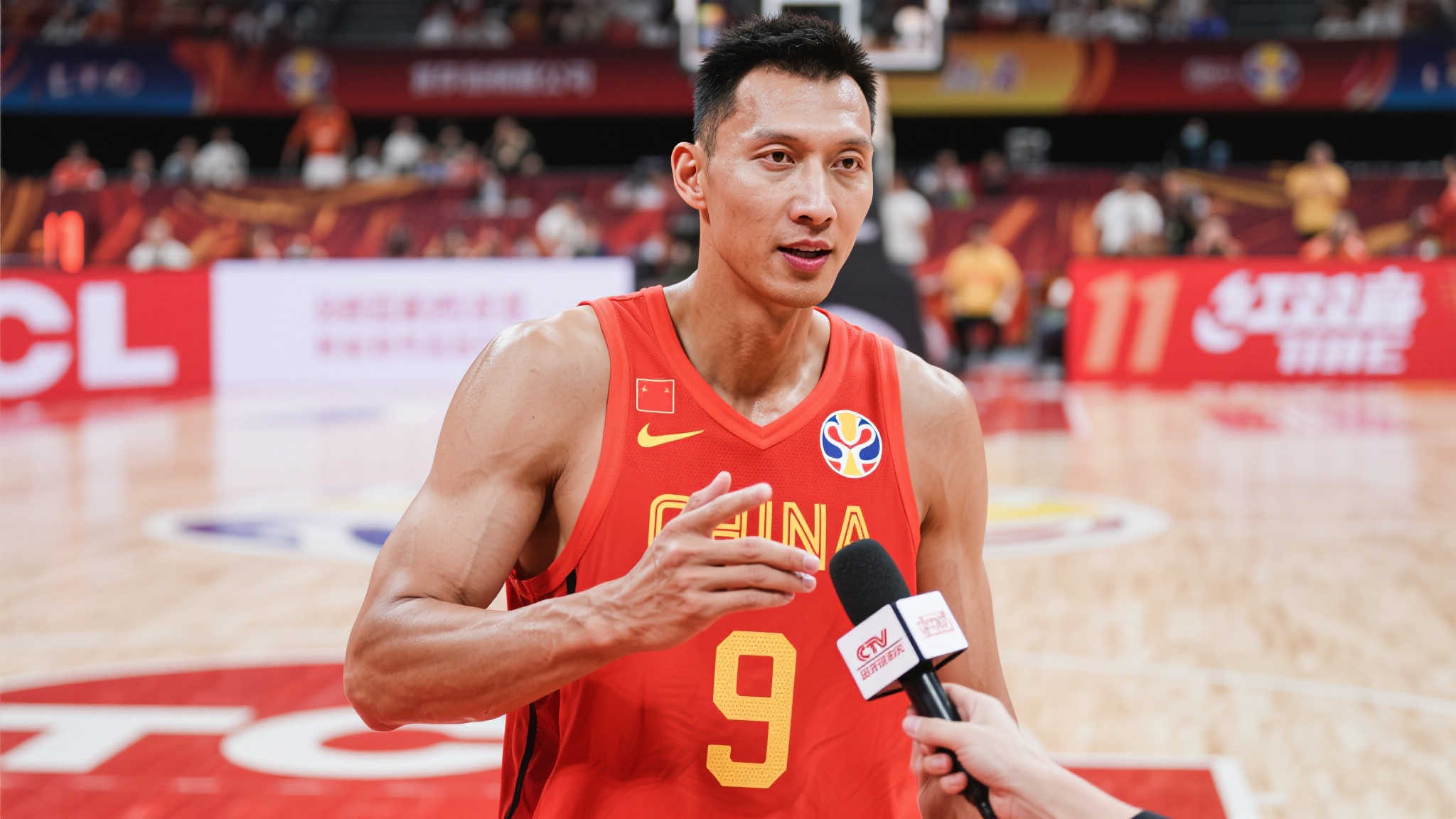 易建联专访突遭取消，公司回应代言风波，11家品牌相继解约